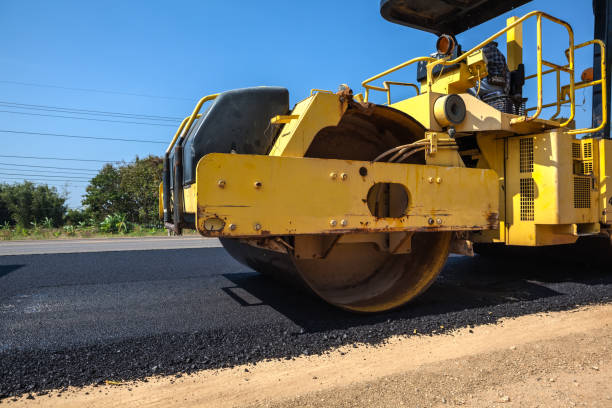 Roanoke, IN Driveway Paving Services Company